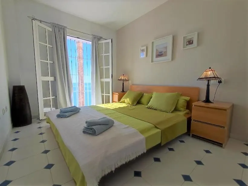 Amazing 2 Bedroom 2 Bathroom In Ladera De Mar, Nerja Málaga Apartman